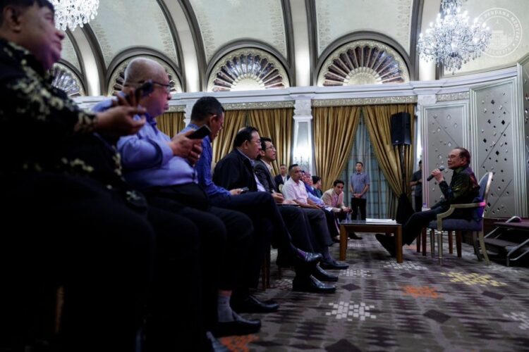 The Time Is Right for Myanmar Dialogue, Malaysia’s Anwar Says