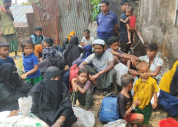 The group was apprehended around 12:30pm on 12 May 2025 at the Bhatiari coast. Photo: Collected