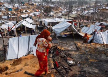 Since the interim government took over, hundreds of thousands more Rohingya have crossed into Bangladesh. FILE PHOTO: REUTERS