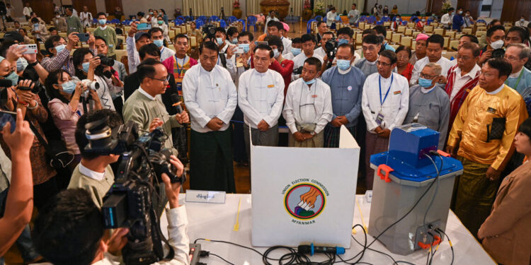 Protest sparks over 1,200 teachers’ dismissal in Rohingya camps