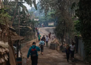 13 Rohingyas among 16 pushed into Bangladesh