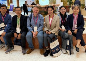 Why cannot the world come forward and solve the Rohingya problem?